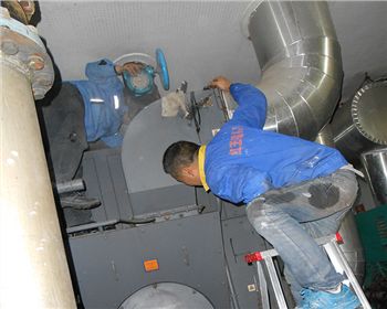 成都中央空調維保-溴化鋰機組維修 成都中央空調維保-溴化鋰機組維修